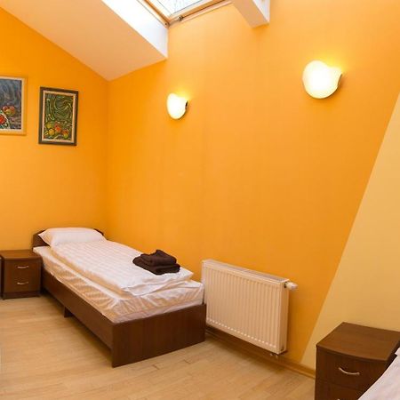 10 Rooms Lviv Extérieur photo