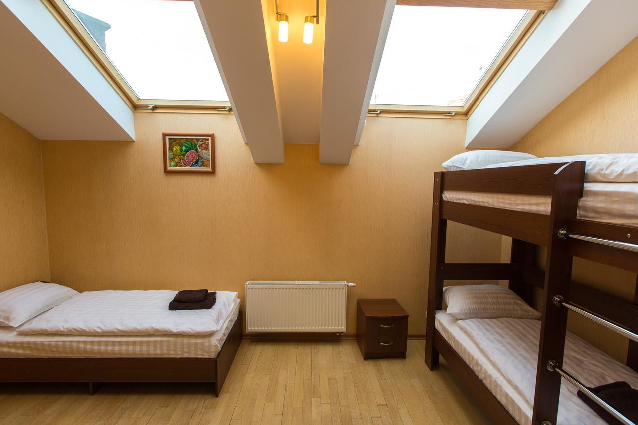 10 Rooms Lviv Extérieur photo