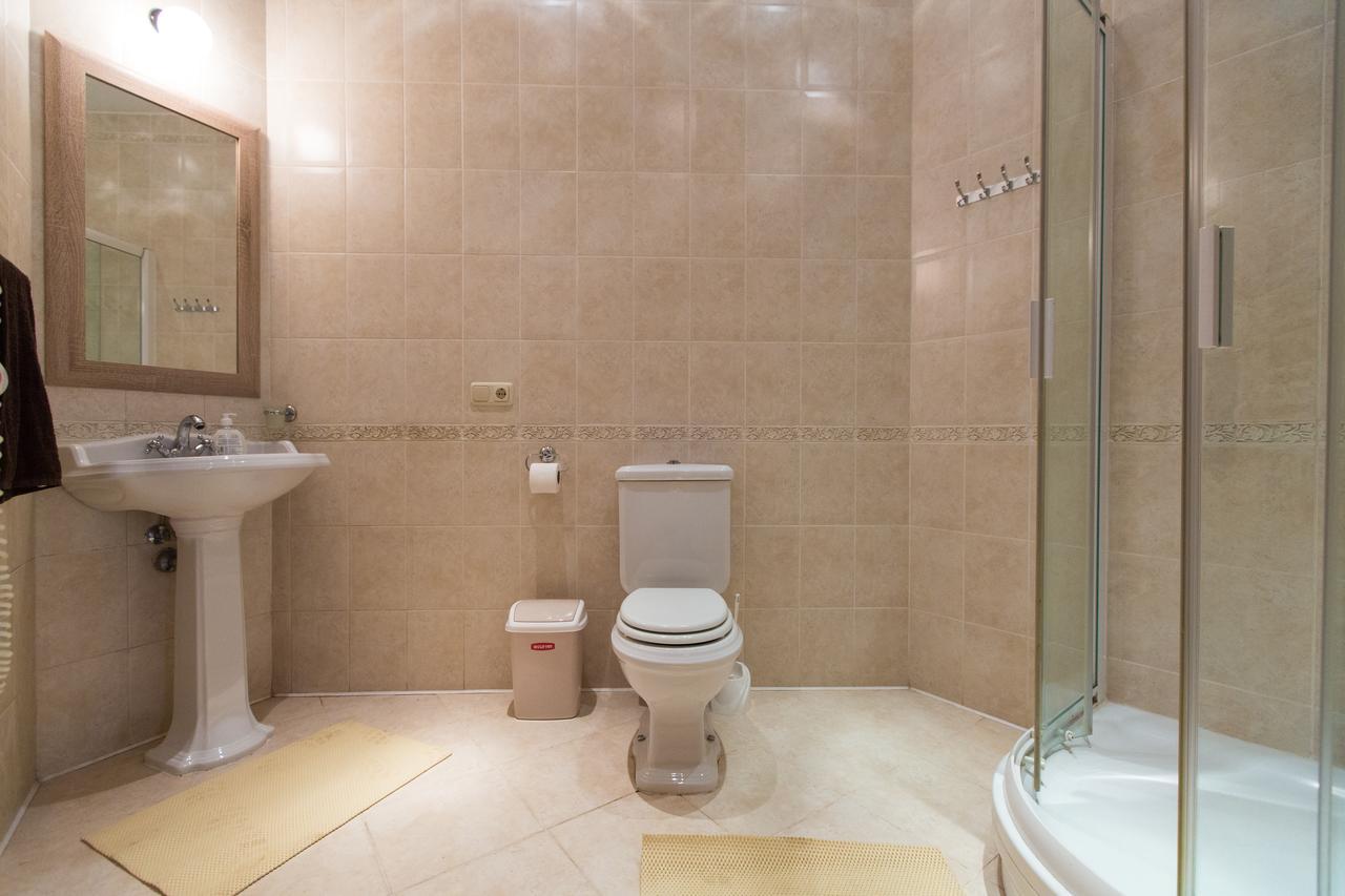 10 Rooms Lviv Extérieur photo