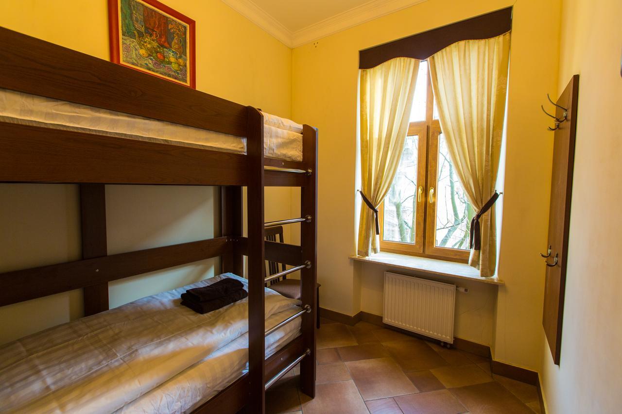 10 Rooms Lviv Extérieur photo