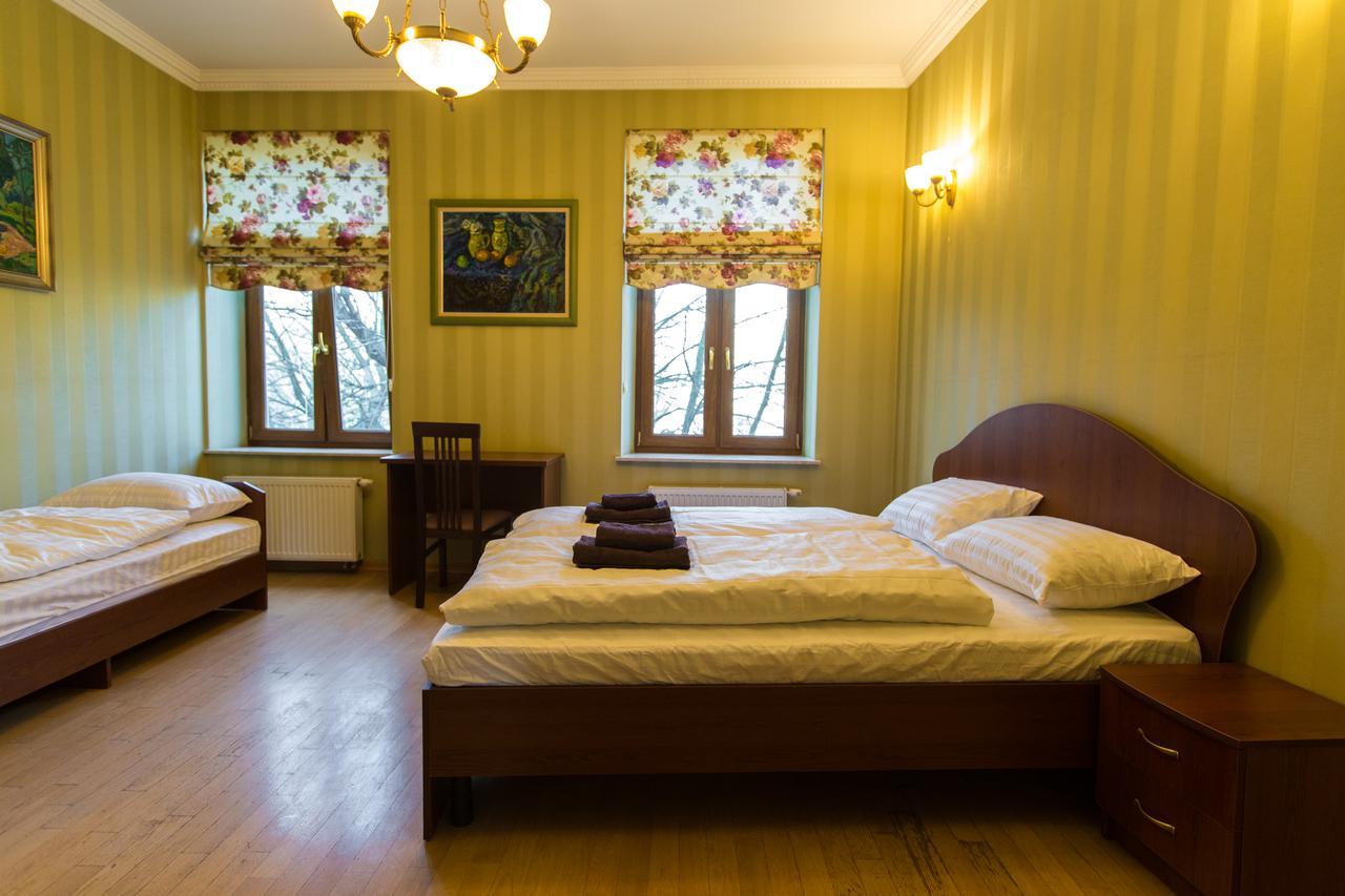 10 Rooms Lviv Extérieur photo