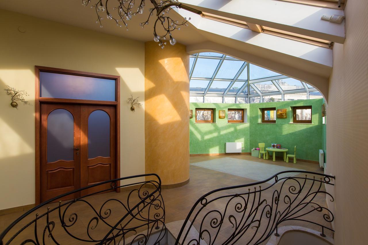 10 Rooms Lviv Extérieur photo