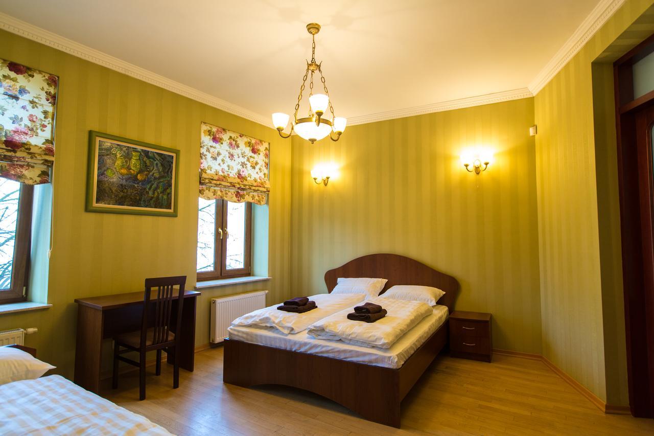 10 Rooms Lviv Extérieur photo