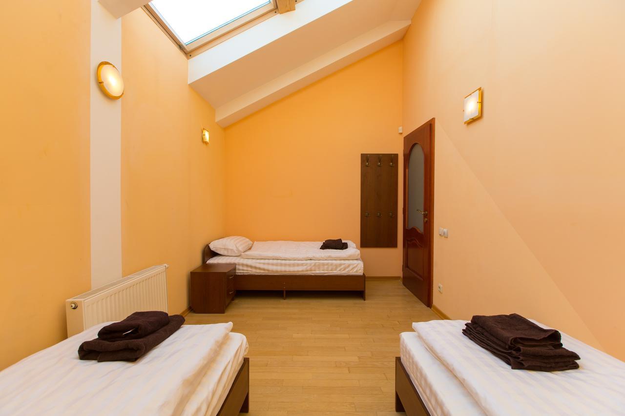 10 Rooms Lviv Extérieur photo